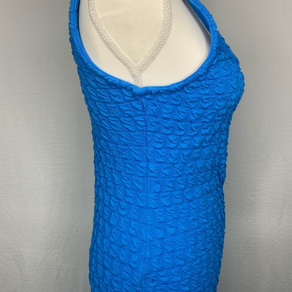(NWT) Roselyn Sanchez light blue stretch fabric fits the body, sleeveless medium - Picture 4 of 7